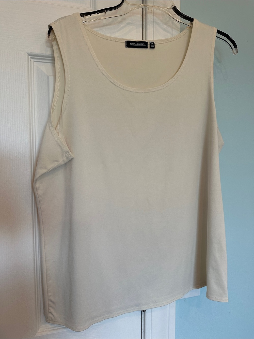Notations Sleeveless Scoop Neck Tank Top in Cream